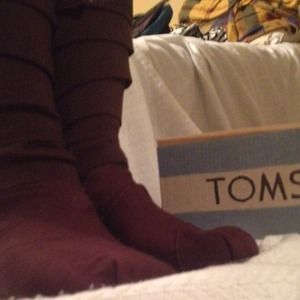 TOMS BOOTS