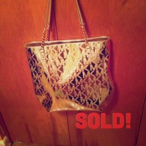 🚫🚫SOLD🚫🚫 Micheal Kors metallic bag