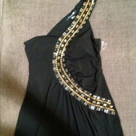 Black and Gold one shoulder top!