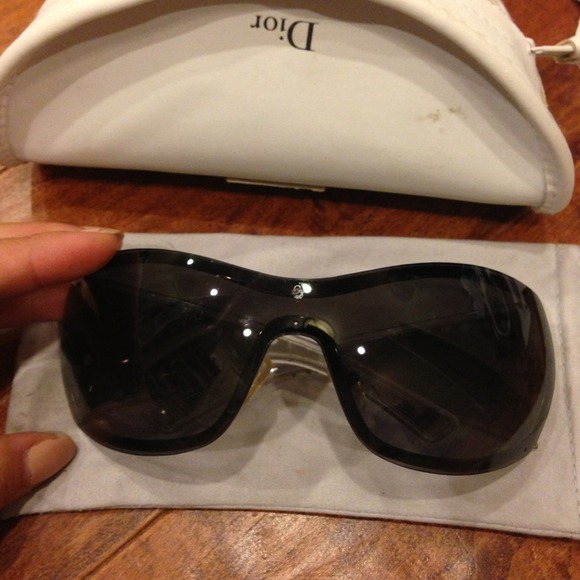 AUTHENTIC Dior sunglasses