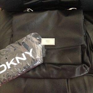 Donna Karan black leather handbag purse