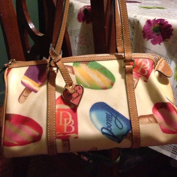❤Authentic dooney and bourke❤