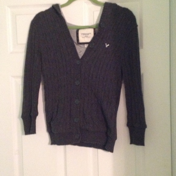 American Eagle sweater size medium
