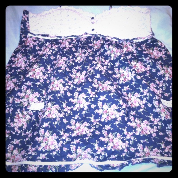 Tank tops 🎀🎀🎀🎀