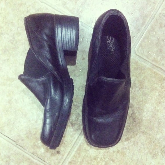Work shoes