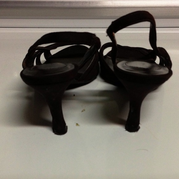 Naturalizer brown shoes - Picture 3 of 4