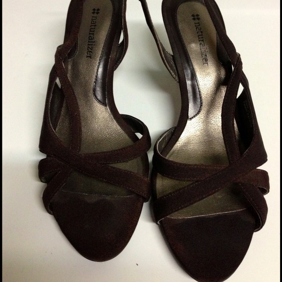 Naturalizer brown shoes - Picture 4 of 4