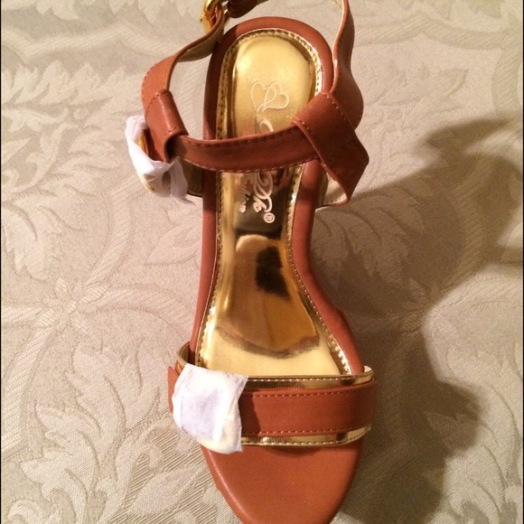 🔴REDUCED🔴 Cork Wedge Sandals - Picture 2 of 4