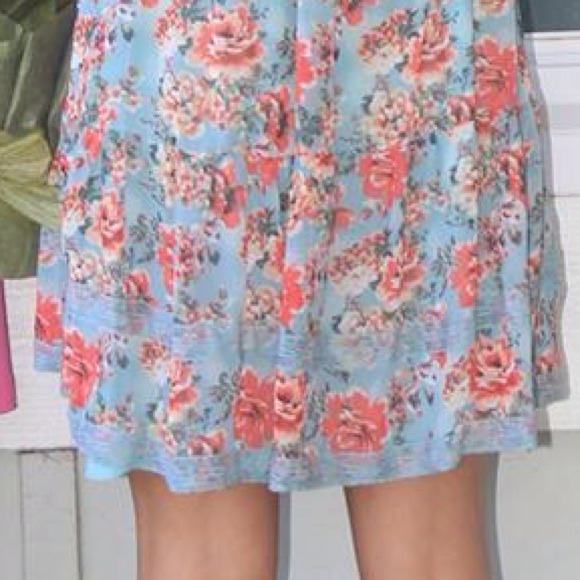 Light blue Floral Dress - Picture 4 of 4