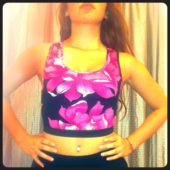 Charlotte Russe cropped floral tank - Picture 1 of 3