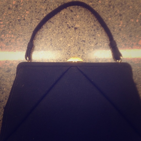 Vintage clamp purse!