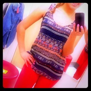 Top sleeve less shirt , worn once ,