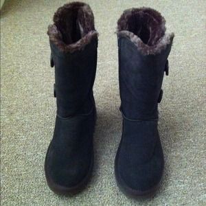 UGG BOOTS