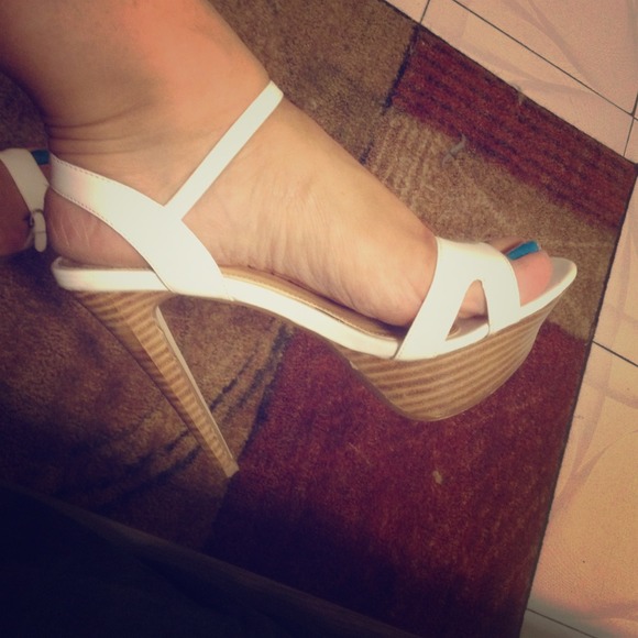 Bebe white shoe