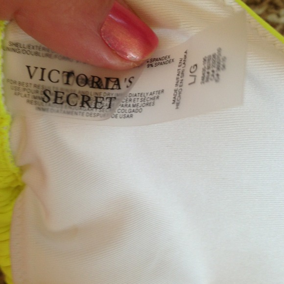 🔴BUNDLED🔴Neon yellow VS bikini 👙 - Picture 3 of 4