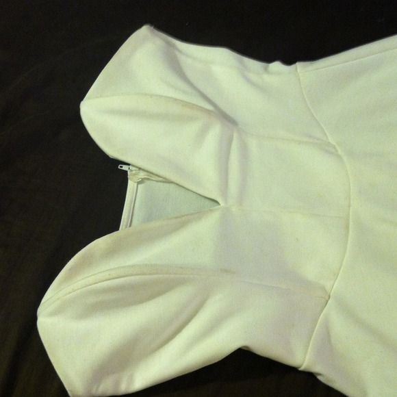 Virgin Dress - Picture 2 of 3