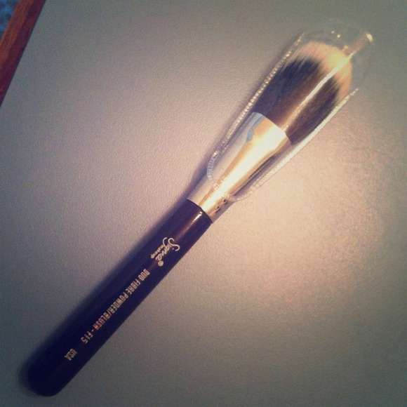 ✨SOLD✨Sigma Duo Fiber Brush - Picture 1 of 4