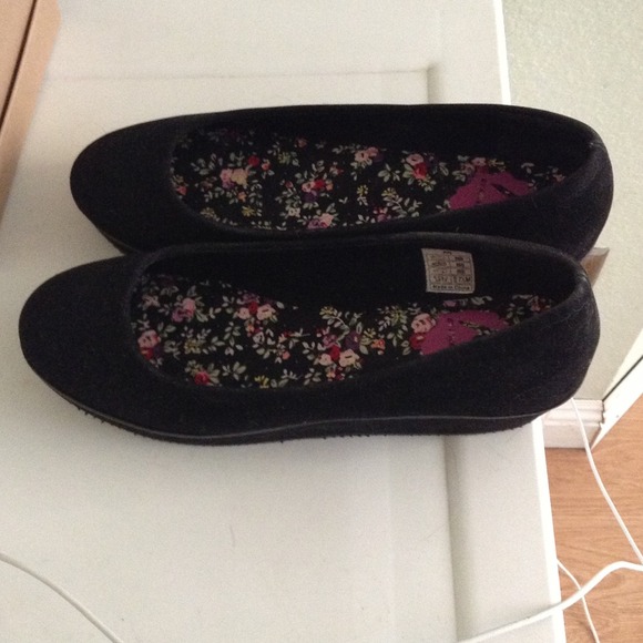 Hold and bundle for cak1027