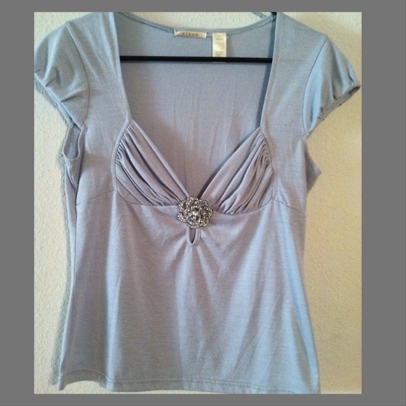 Cute gray top!!!!!!