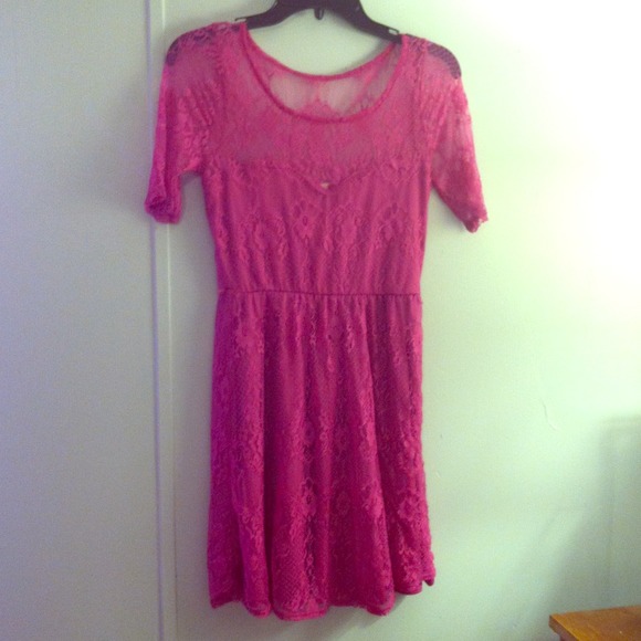 Beautiful lace dress! - Picture 1 of 3