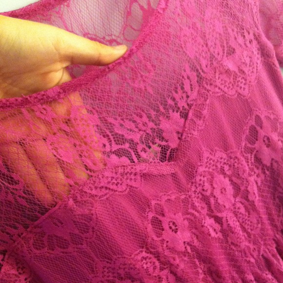 Beautiful lace dress! - Picture 2 of 3