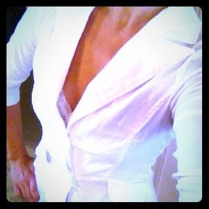 White textured 3/4 sleeve blazer