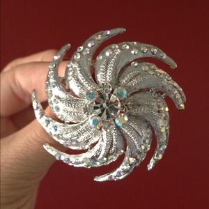 Sparkly rhinestone brooch