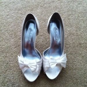 Maribelle heels. JUST BOUGHT LAST MONTH.