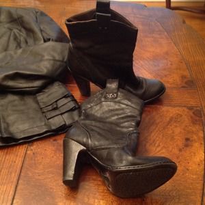 Gently Worn Born Short Boots Size 7