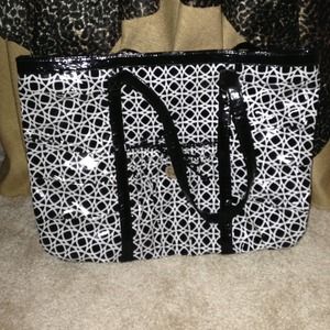 🔒HOLD FOR LLAWSOT🔒Vera Bradley FRILL