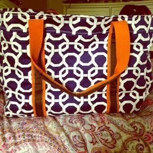 Super cute large tote!
