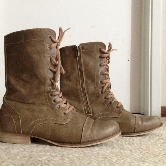 💢SOLD💢 ALDO Combat boot