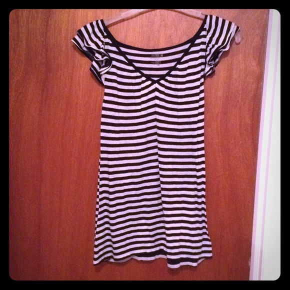 V-Neck black & white dress shirt. NWOT