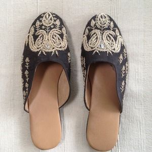 Embroidered Slip on mules