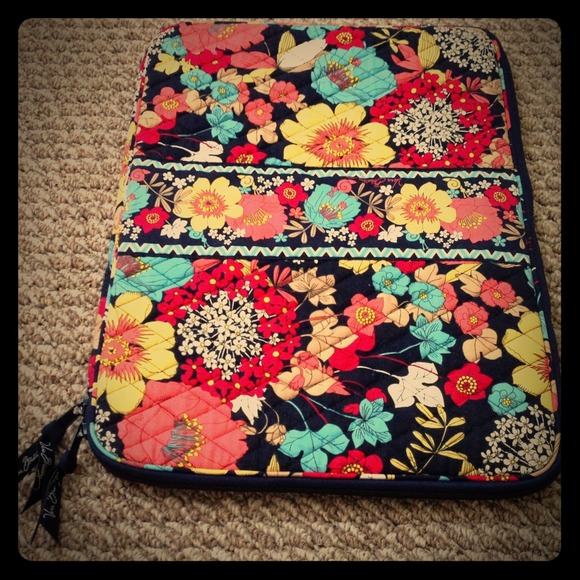 💐💐💐Vera Bradley NWOT 17" Laptop Cover💐💐💐