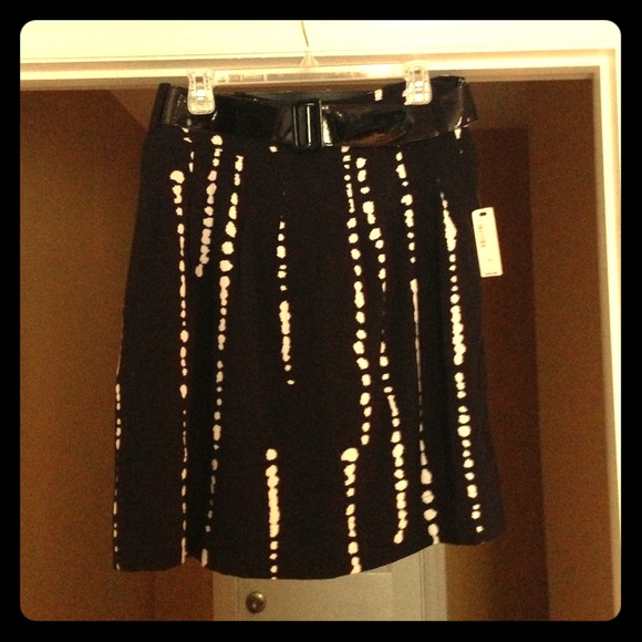 Black and White High Waisted Skirt