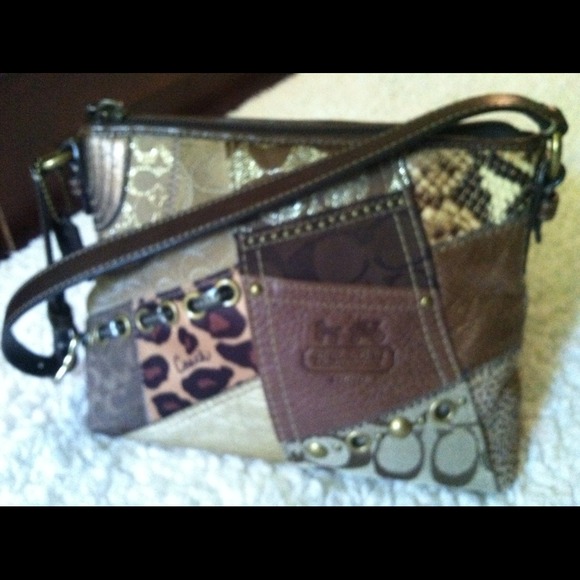 like new COACH leather handbag