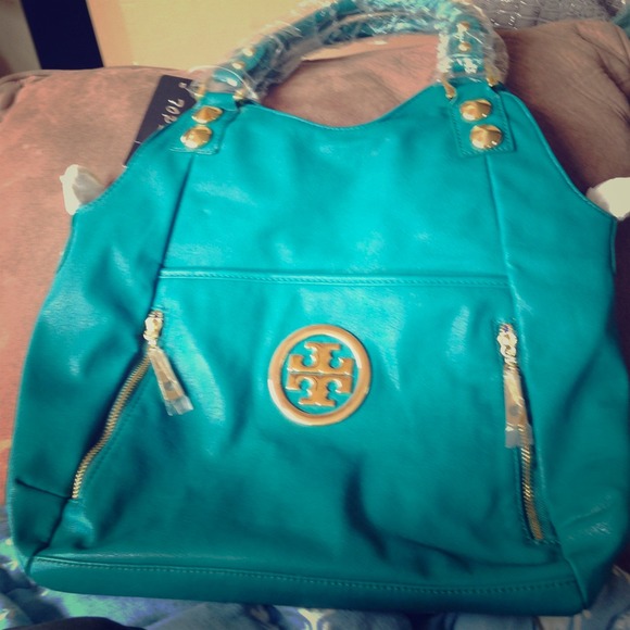 Tory Burch Handbags - Tory Burch large handbag