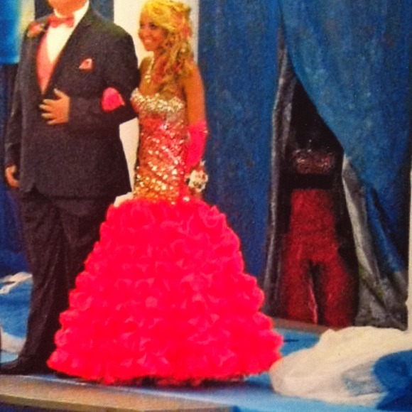 Mermaid Style sequin/gem dress - Picture 3 of 4