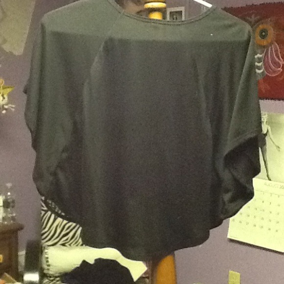 Shirt - Picture 3 of 4