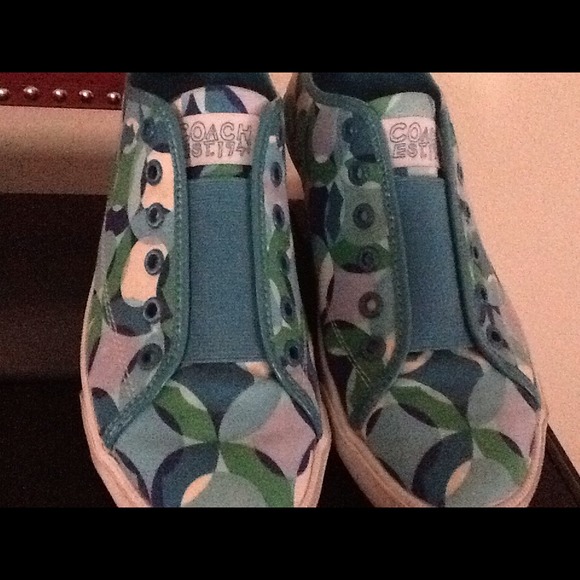 Coach size 10 - Picture 1 of 1
