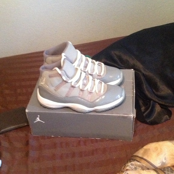 Cool grey 11's - Picture 3 of 4