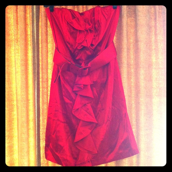 ❌SOLD❌Red, silk, semi-formal dress with belt