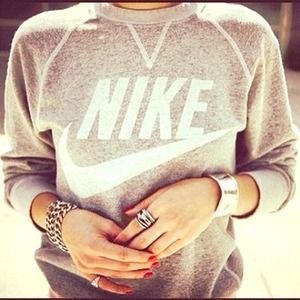 NWOT Nike Vintage Logo Crew Cut Sweatshirt BLUE