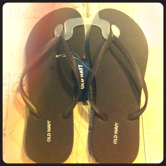 Old Navy Flip Flops - Picture 1 of 2