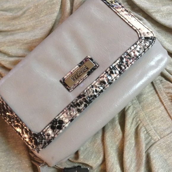 Kenneth Cole clutch taupe with snake Siskin - Picture 2 of 5
