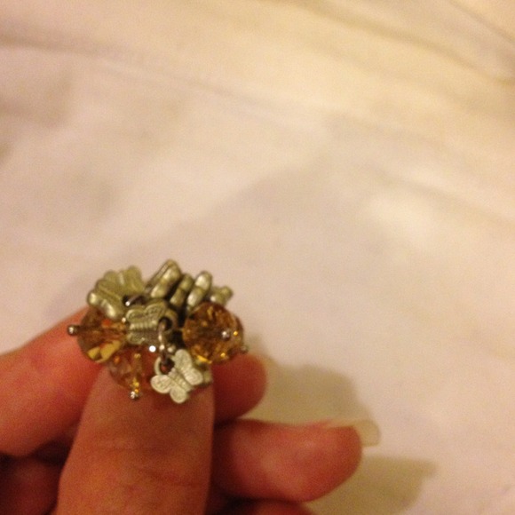 Adjustable gold statement ring - Picture 2 of 3