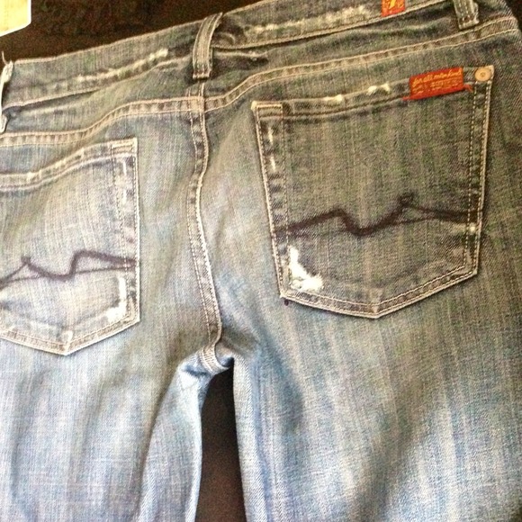 100% authentic 7 For All Mankind Distressed Jeans