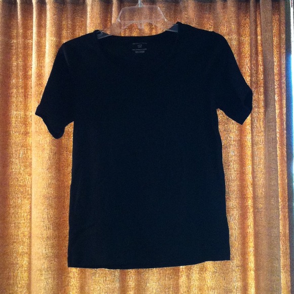 ❌SOLD❌Plain black fitted t-shirt