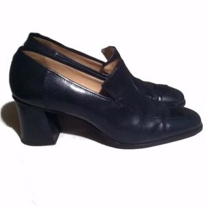 Enzo Angiolini black leather heeled loafers